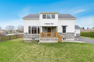 Detached in Springwater