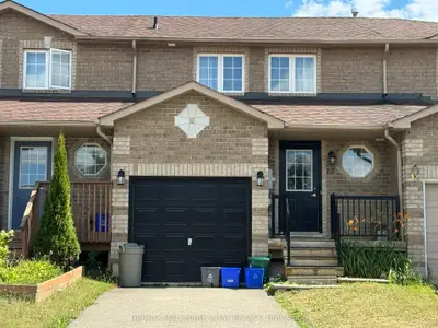Att/Row/Townhouse in Barrie