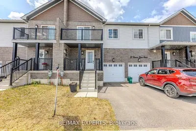 Att/Row/Townhouse in Barrie