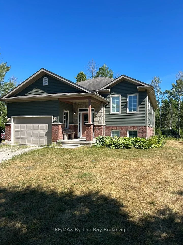 23 Robert Street, Wasaga Beach, ON L9Z 2Y2
