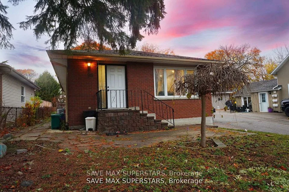 96 Wellington Street E, Barrie, ON L4M 2C5
