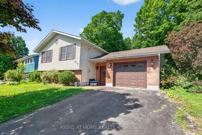 Detached in Midland