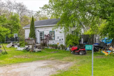 Detached in Clearview