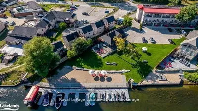 Condo Townhouse in Wasaga Beach