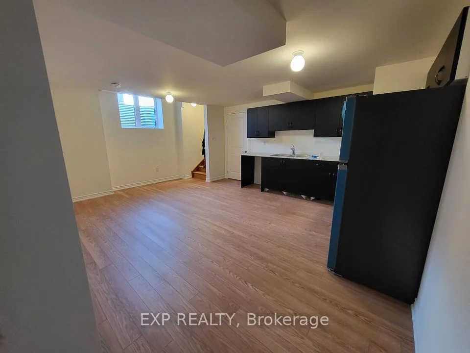 39 Bannister Road Basement Apt, Barrie, ON L9J 0L5