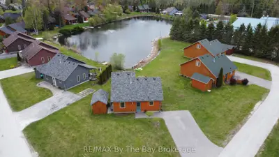 Detached in Wasaga Beach