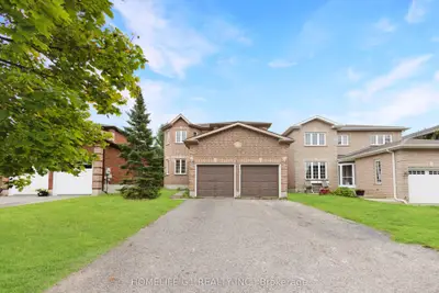 Detached in Barrie