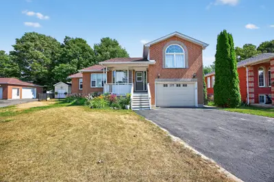 Detached in Springwater