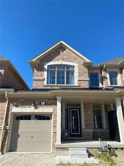 Att/Row/Townhouse in Collingwood