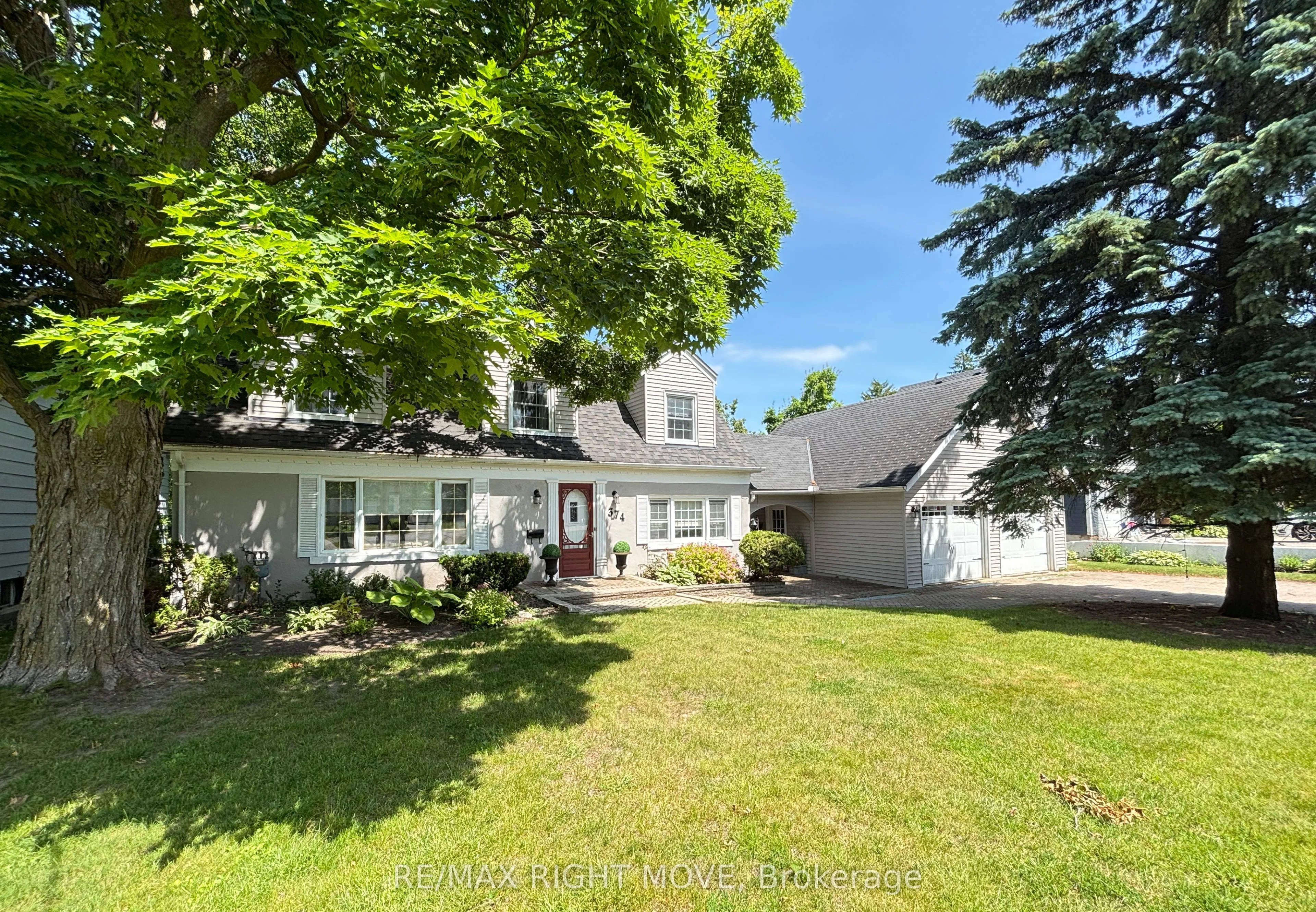 374 Peter Street, Orillia, ON L3V 5A6