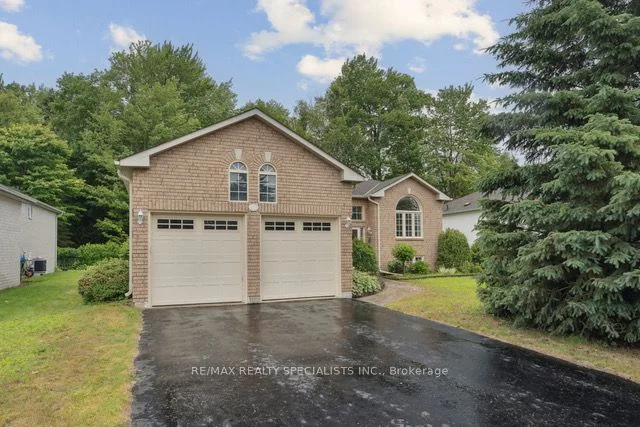 62 Silver Birch Avenue, Wasaga Beach, ON L9z 1m2