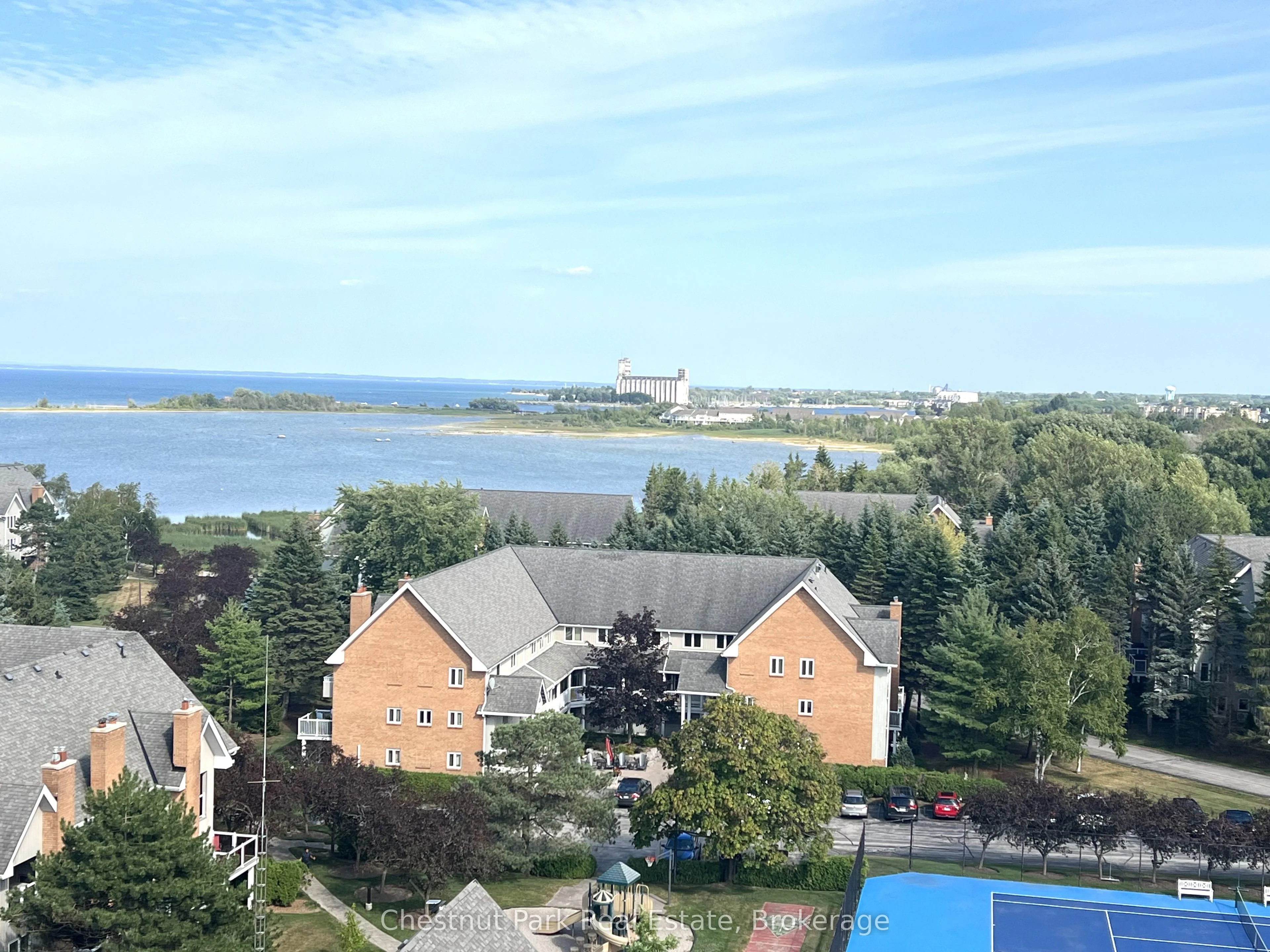 24 Ramblings Way PH 1003, Collingwood, ON L9Y 5C6