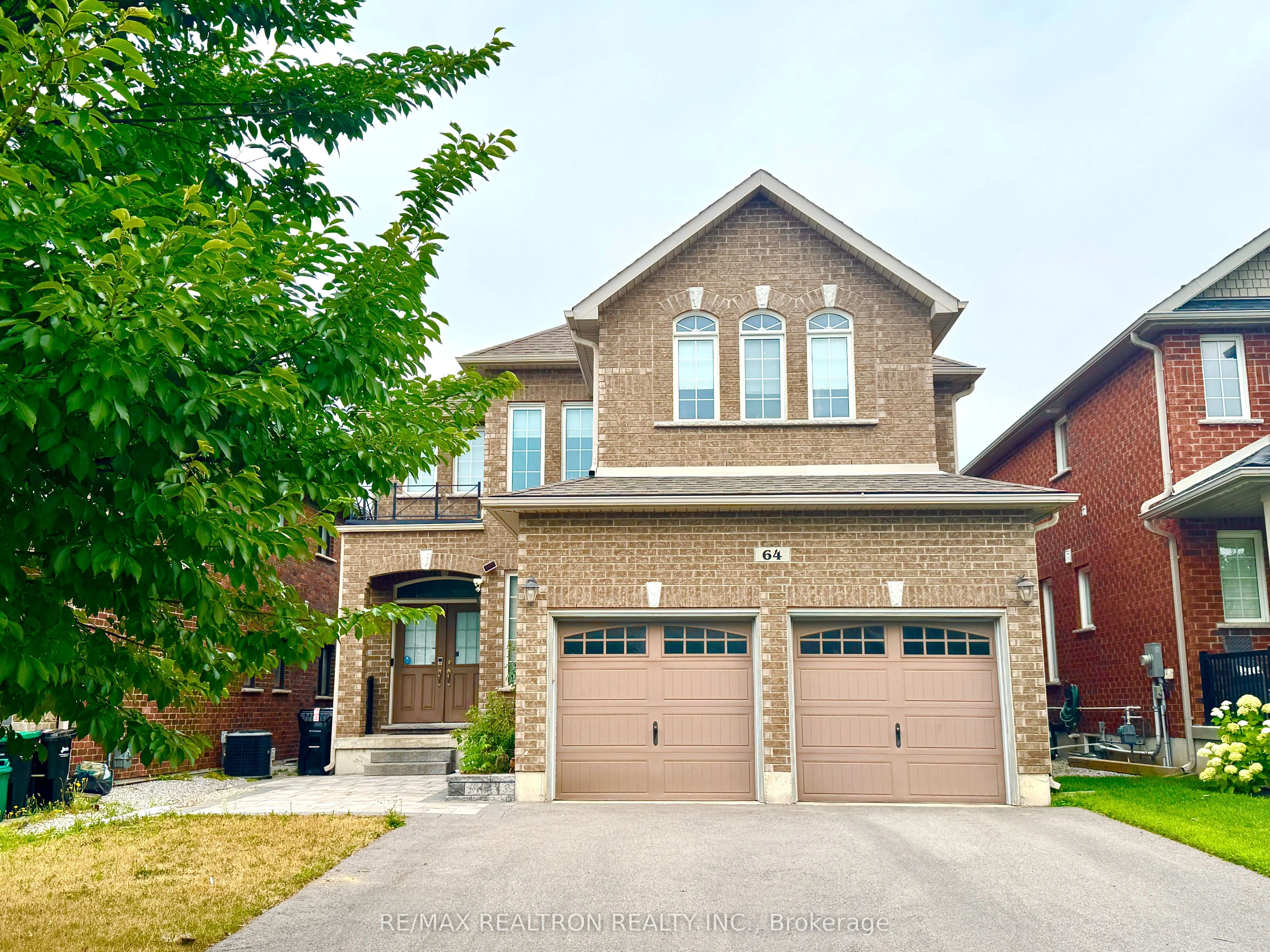64 Jewel House Lane, Barrie, ON L4N 8J7