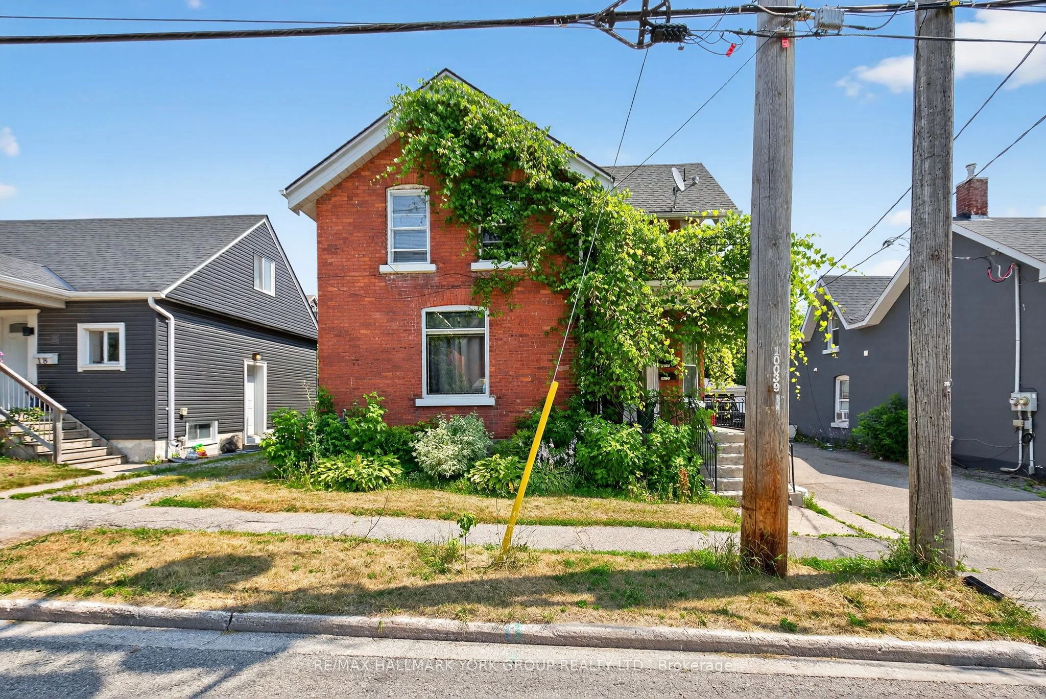 16 Albert Street N Upper, Orillia, ON L3V 5K1
