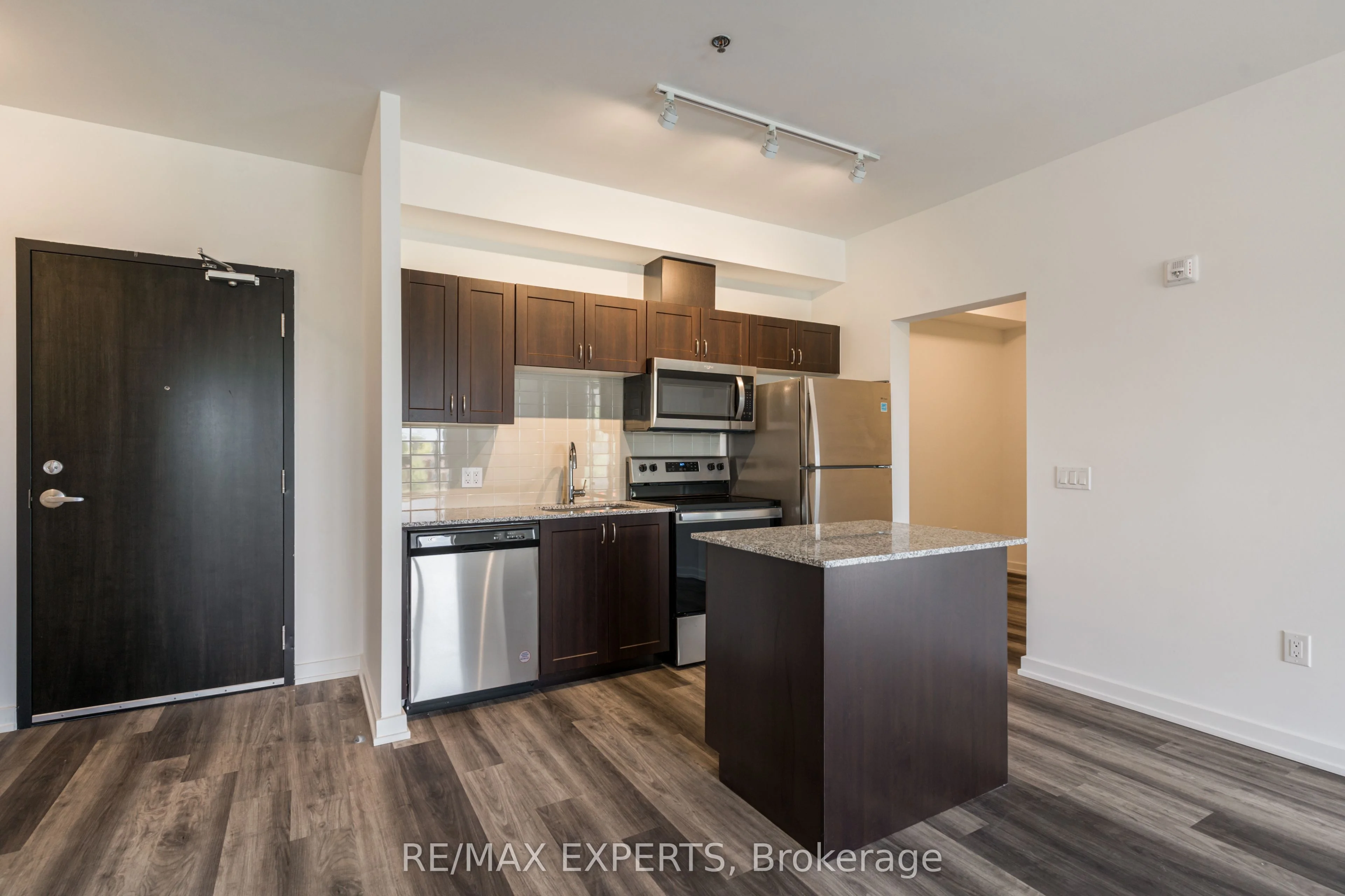 430 Essa Road 307, Barrie, ON L4N 9C6