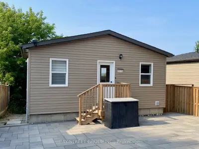 Semi-Detached in Barrie