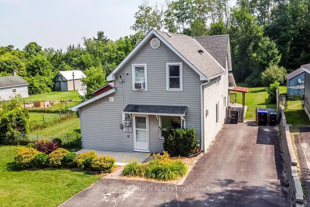 17 PARK Street, Penetanguishene, ON L9M 1P6