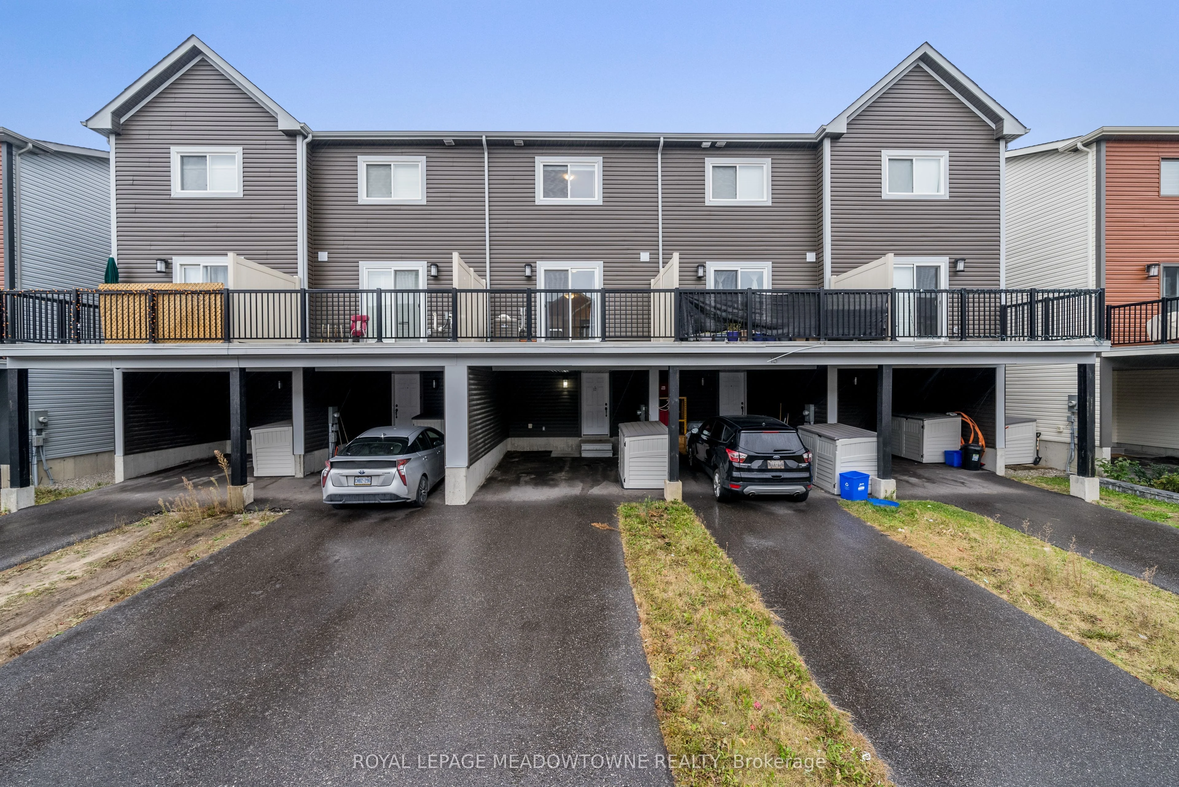 17 Andean Lane, Barrie, ON L9J 0J4