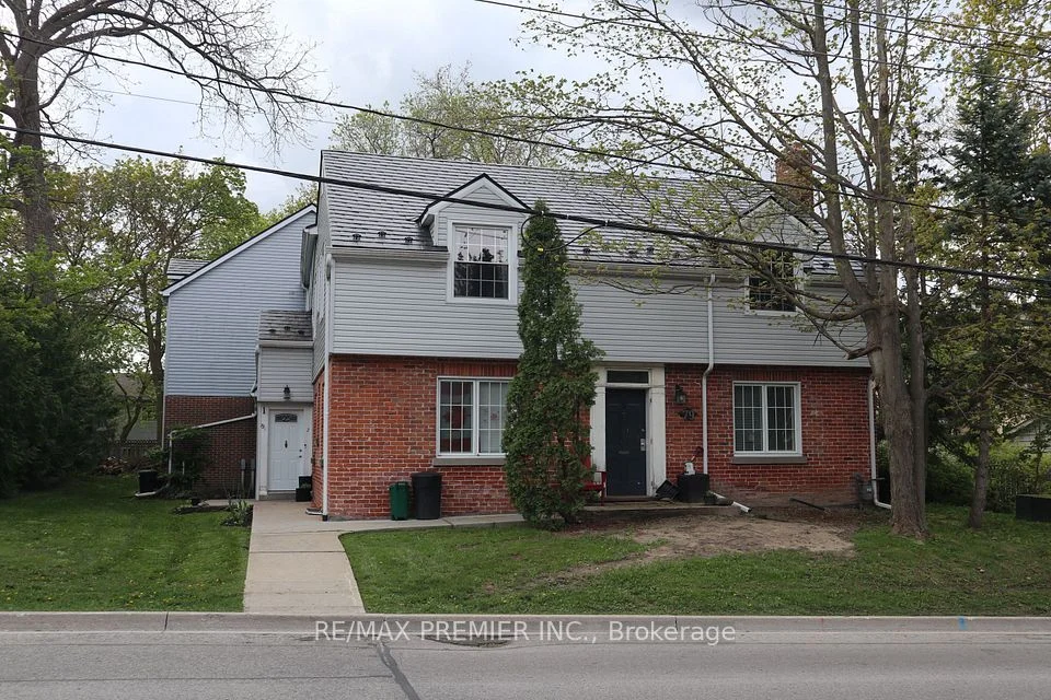 79 Wellington Street E 4, Barrie, ON L4M 2C3