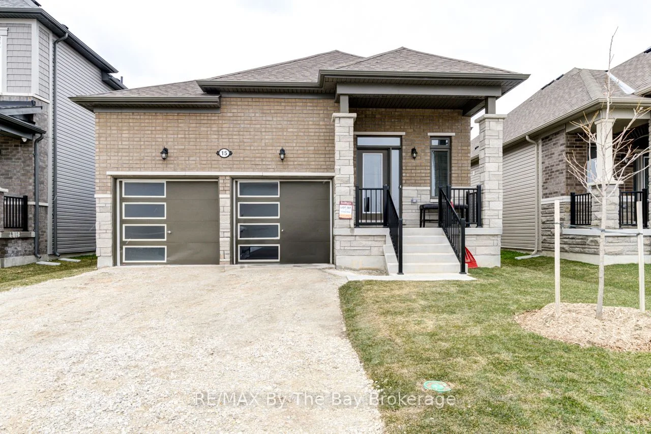 15 Union Boulevard, Wasaga Beach, ON L9Z 0M6