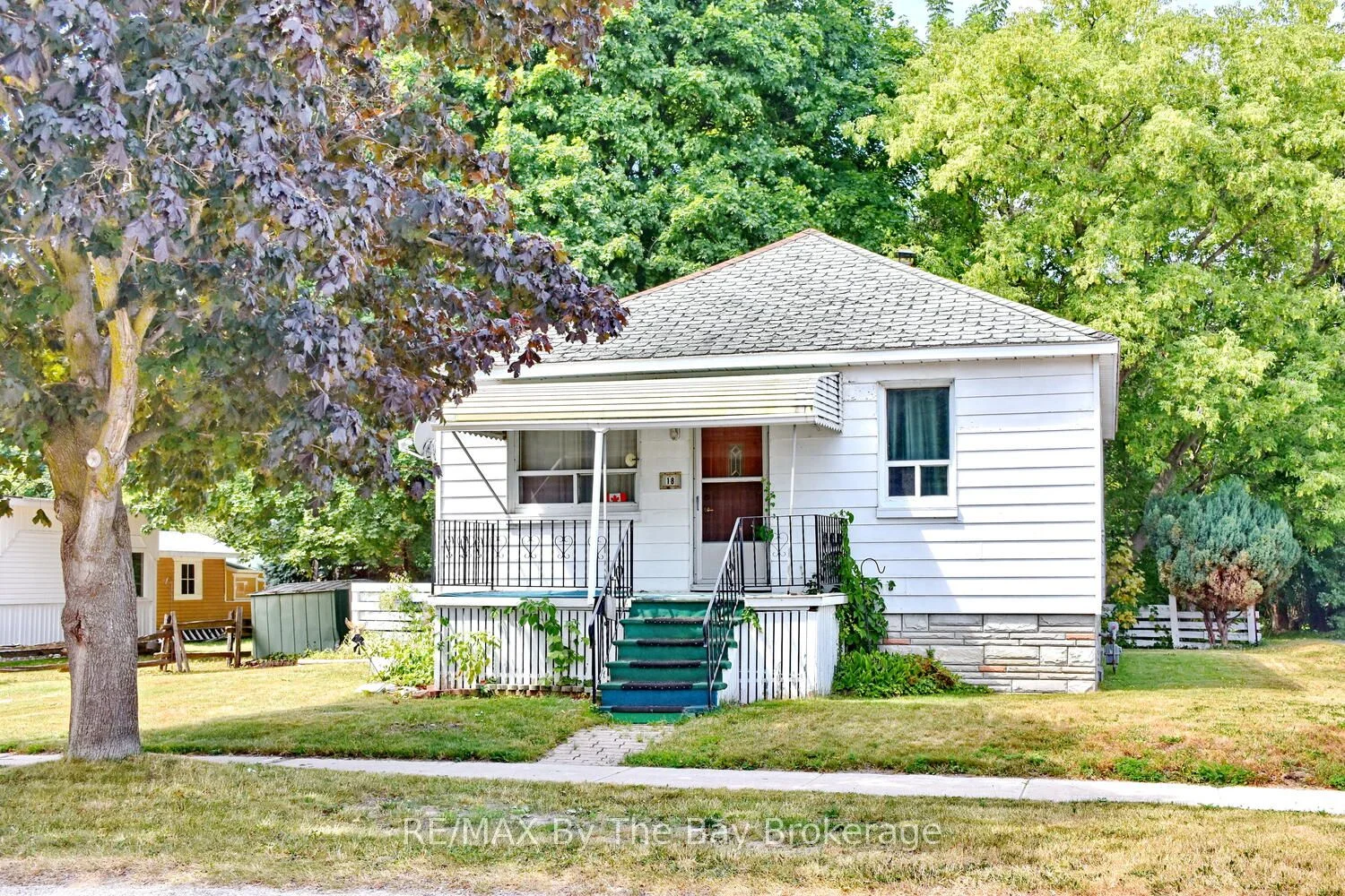 18 Birch Street, Collingwood, ON L9Y 2V1