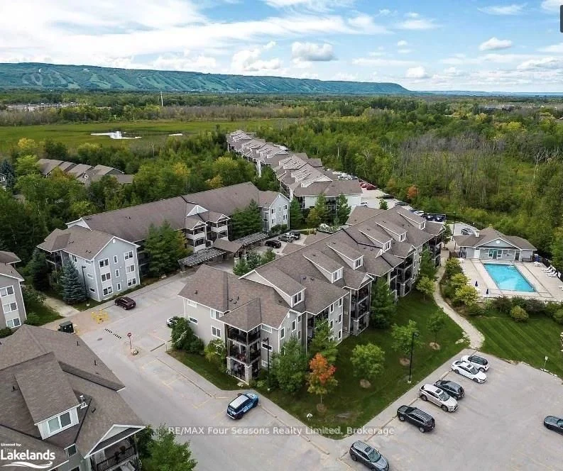 3 Brandy Lane Drive 304, Collingwood, On L9y 0x4