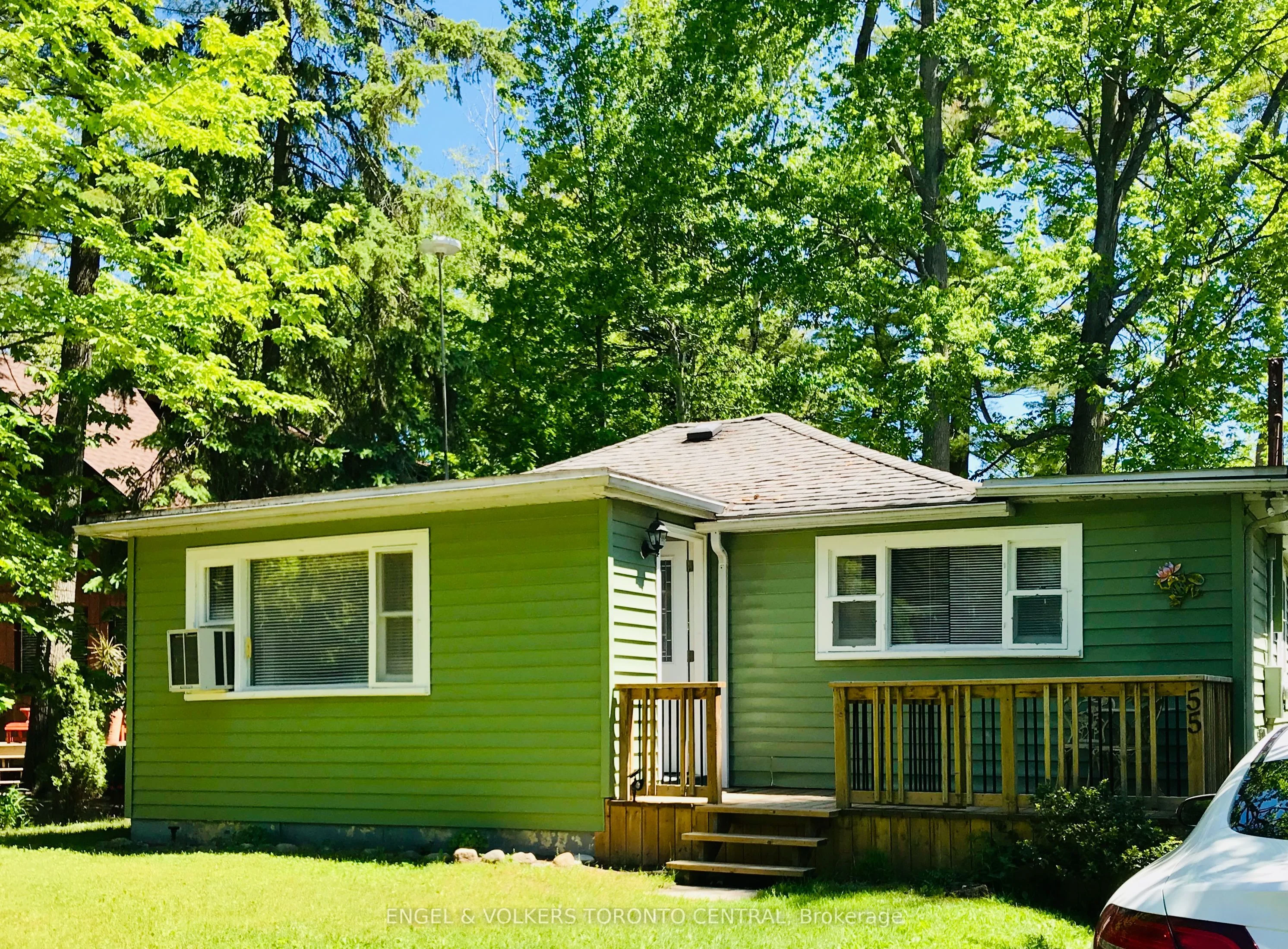 Detached in Wasaga Beach