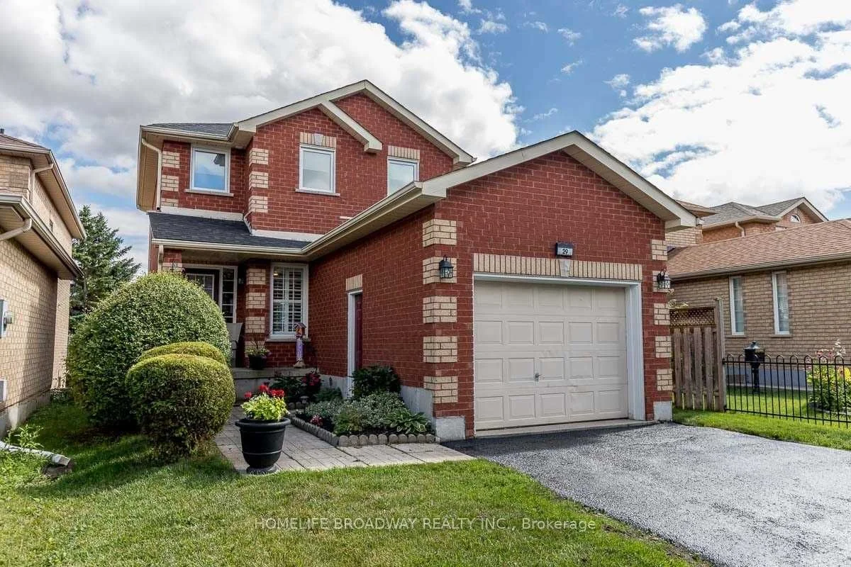 29 Widgeon Street, Barrie, ON L4N 8W5