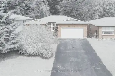 Detached in Midland