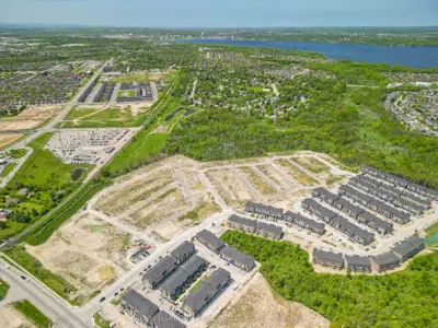 Condo Townhouse in Barrie