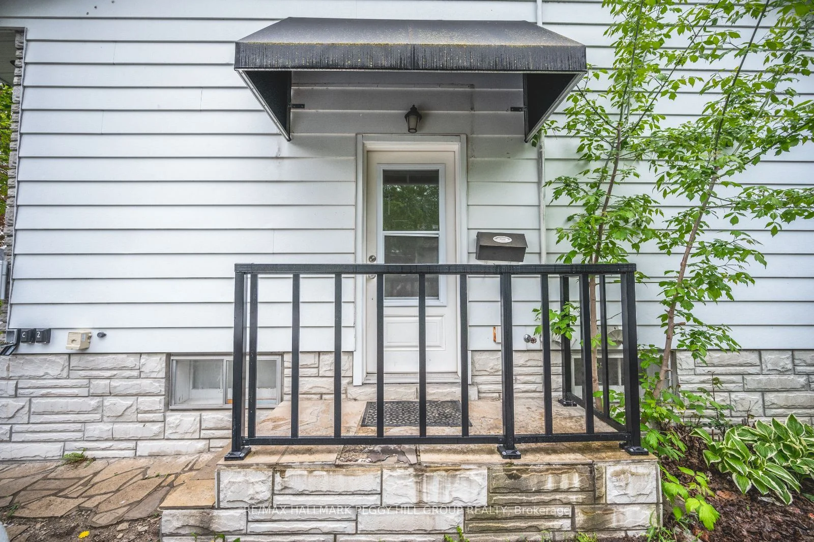 54 Sophia Street E Lower, Barrie, ON L4M 1Y4