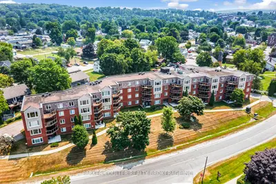 Condo Apartment in Penetanguishene