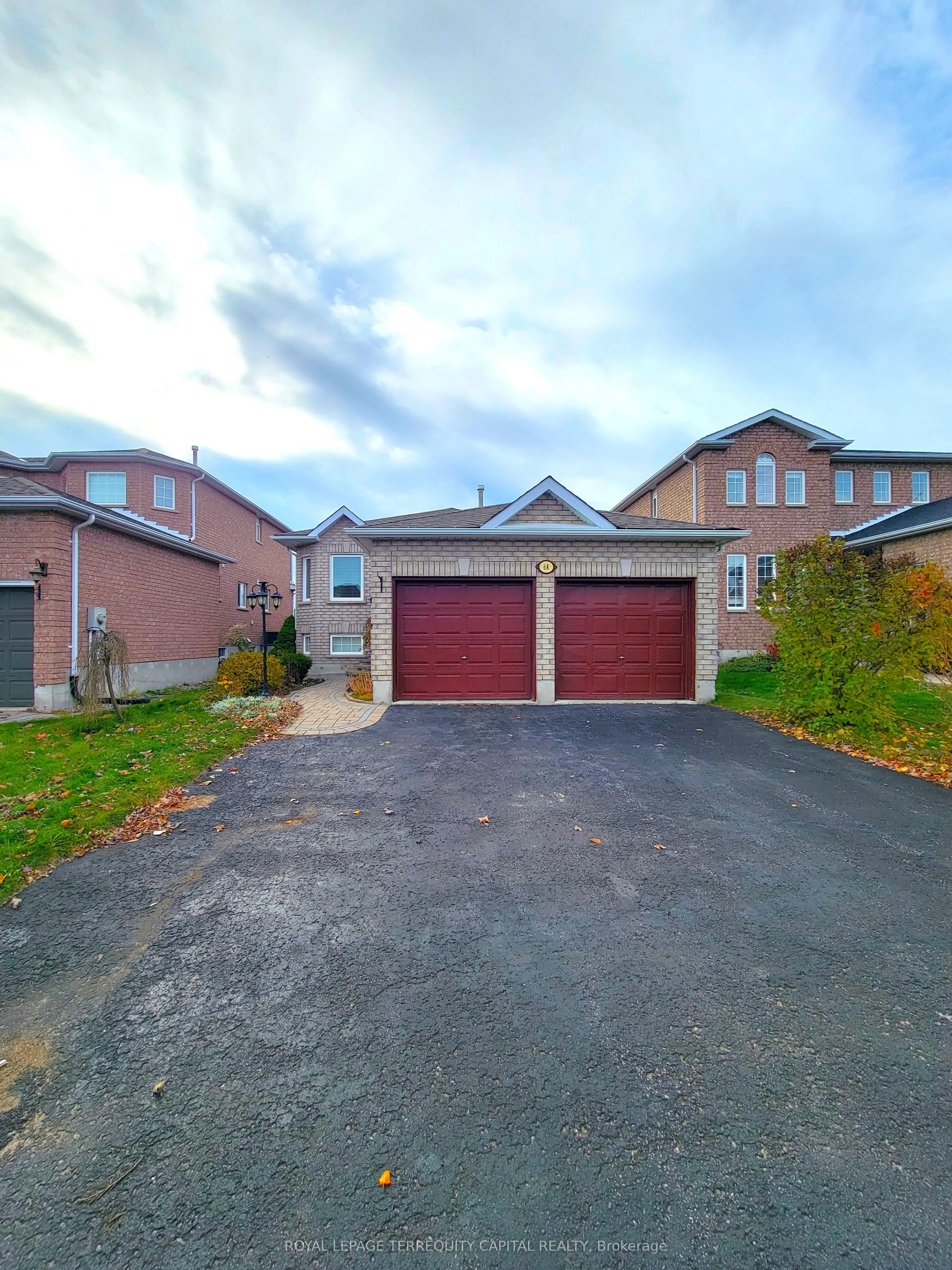 68 Bird Street Lower, Barrie, ON L4N 0X3