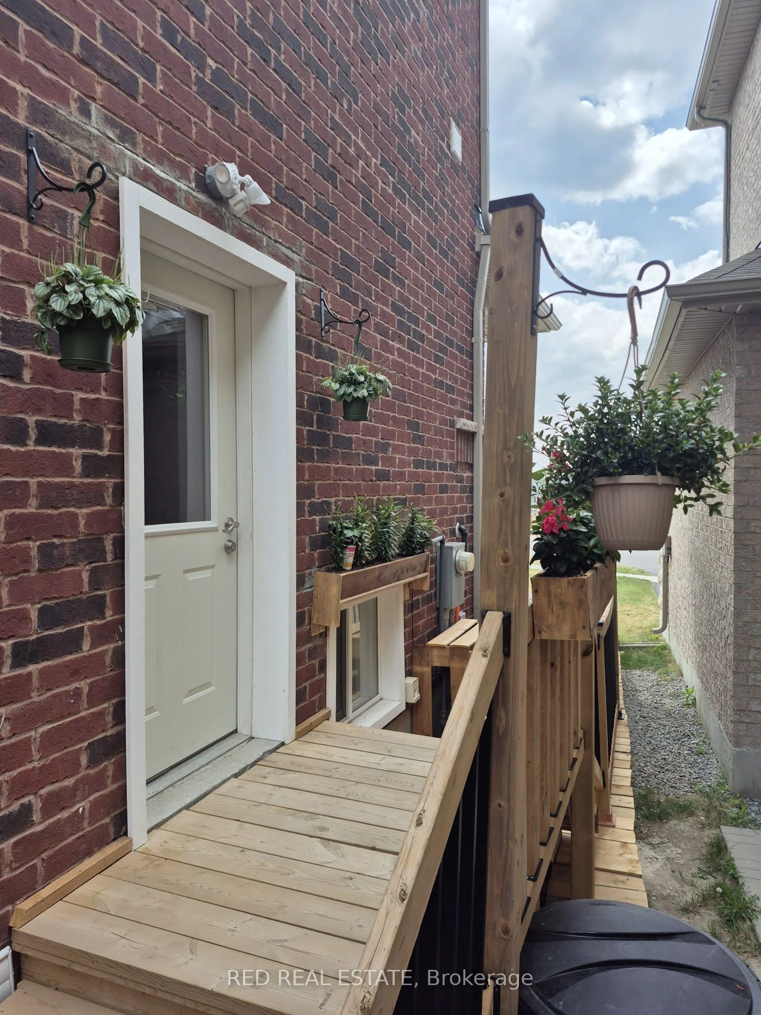 127 Muirfield Drive LL, Barrie, ON L4N 6K7