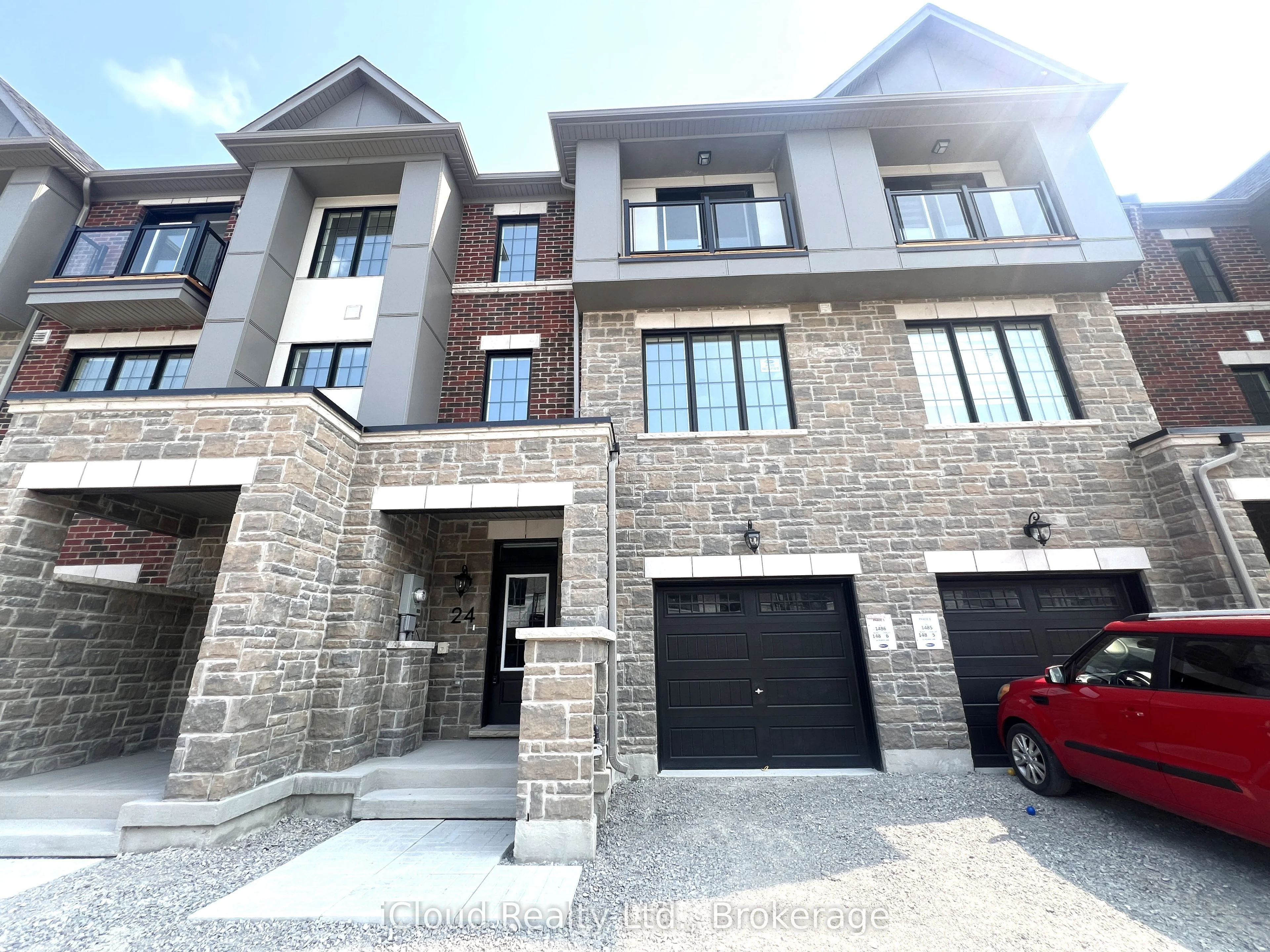 24 Pearen Lane, Barrie, ON L9J 0G5