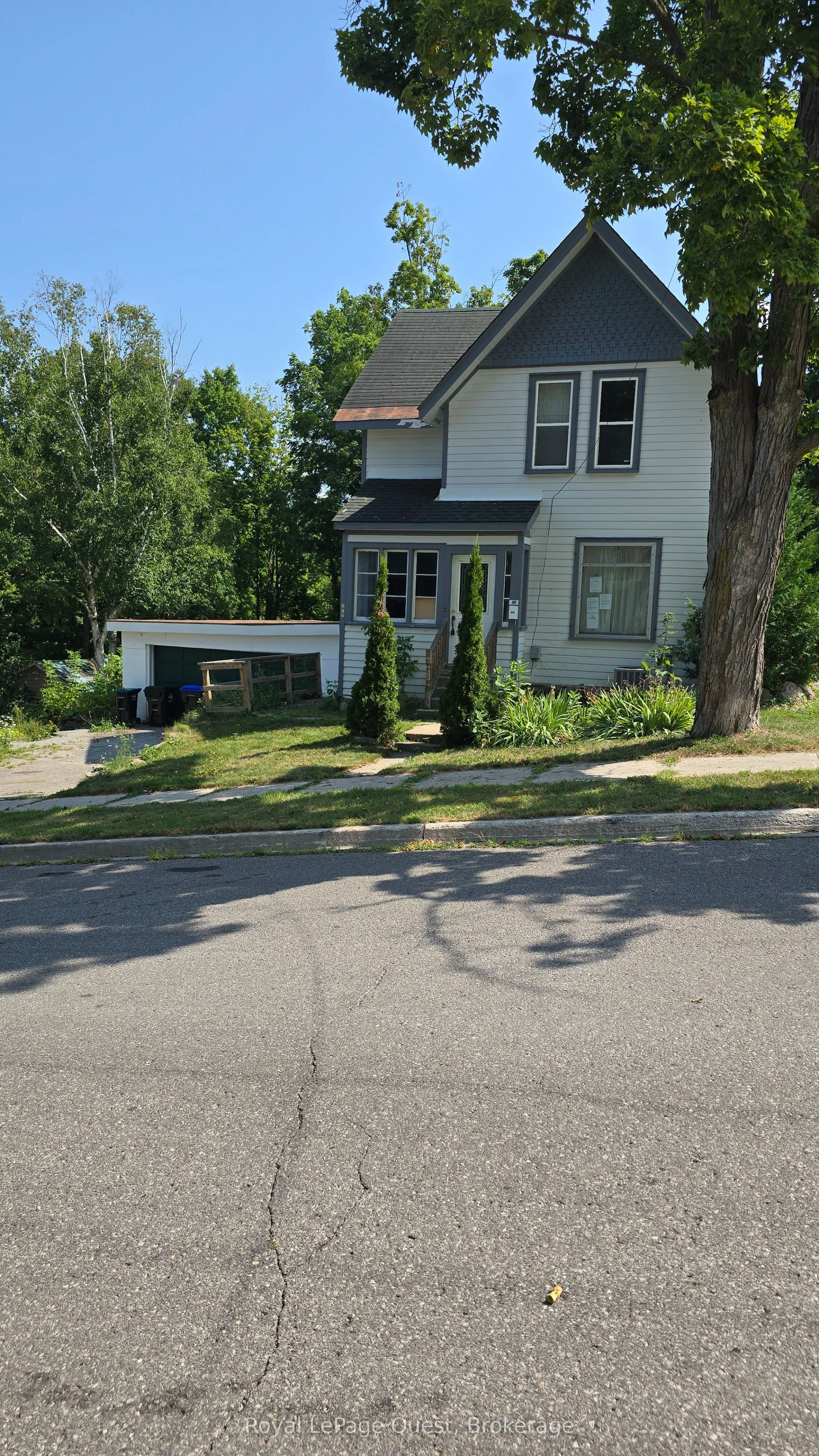 699 Quebec Street, Midland, ON L4R 1E3