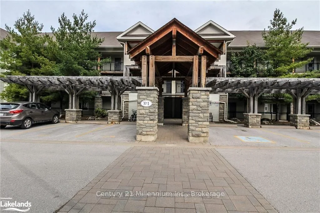 1 Brandy Lane Drive 101, Collingwood, ON L9Y 0X4