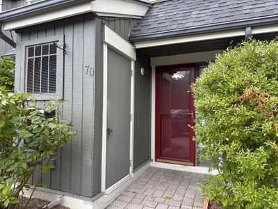 Condo Townhouse in Collingwood