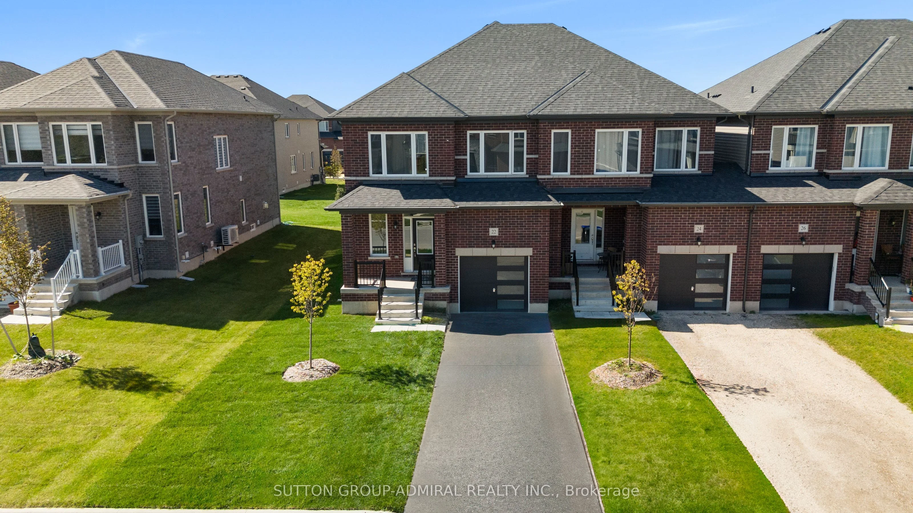 Att/Row/Townhouse in Wasaga Beach