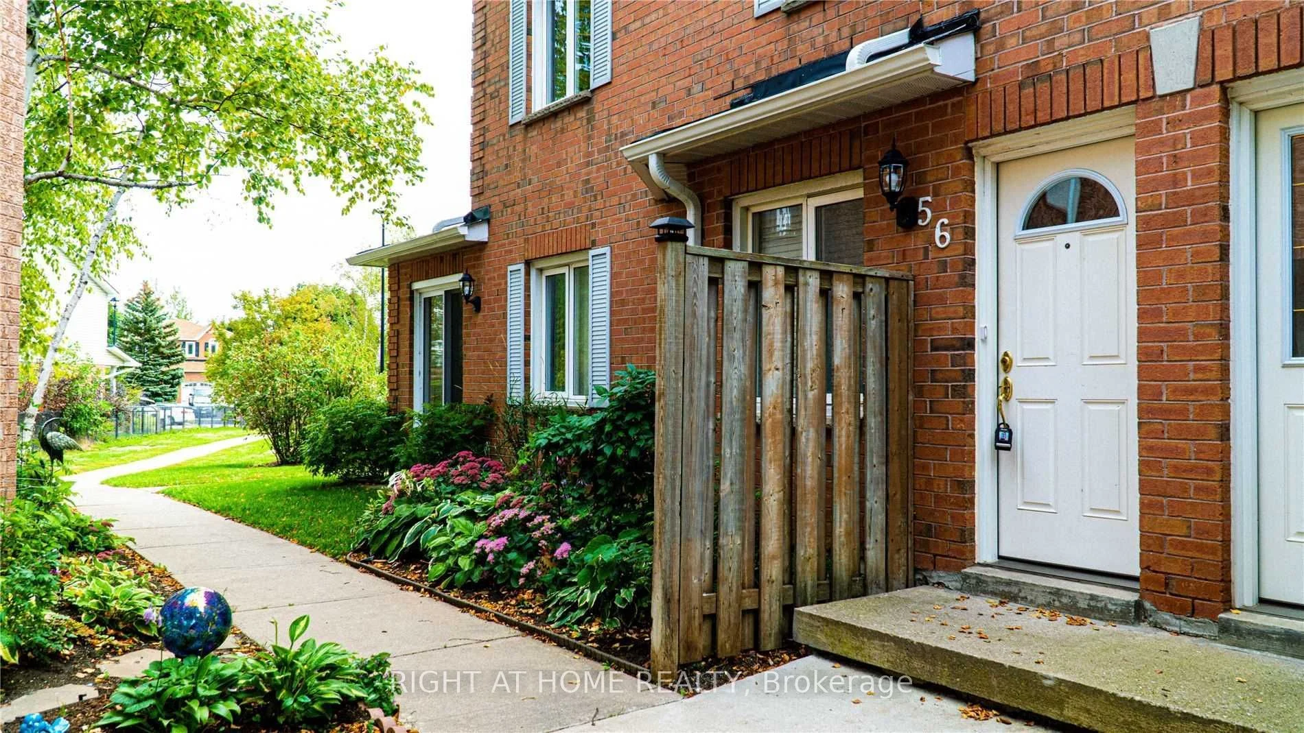 508 ESSA Road 56, Barrie, ON L4N 7L5