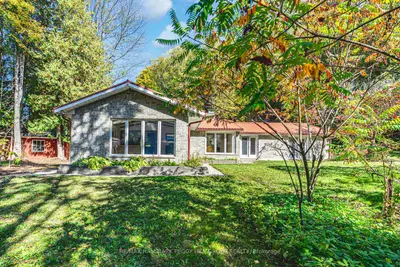 Detached in Clearview