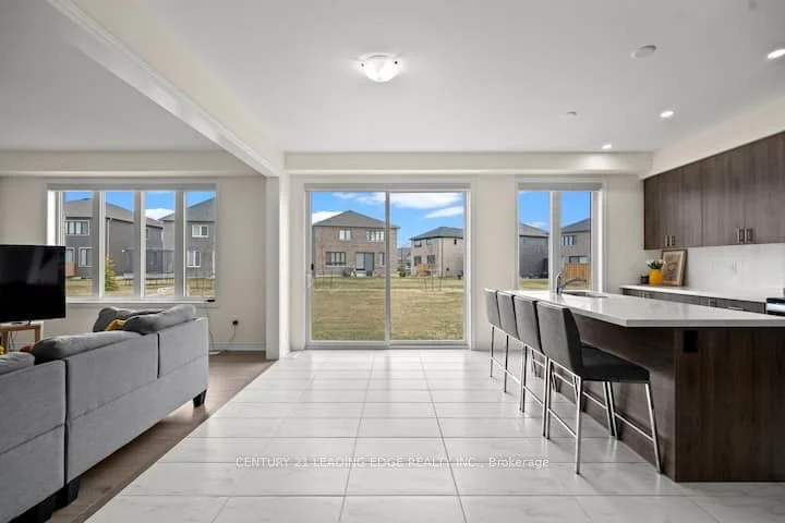 165 ROSANNE Circle, Wasaga Beach, ON L9Z 0N1