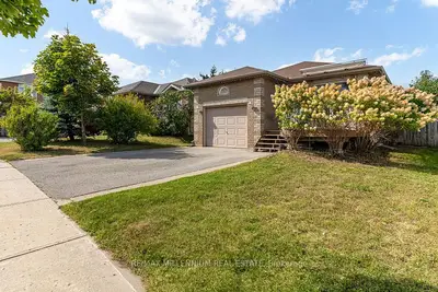 Detached in Barrie