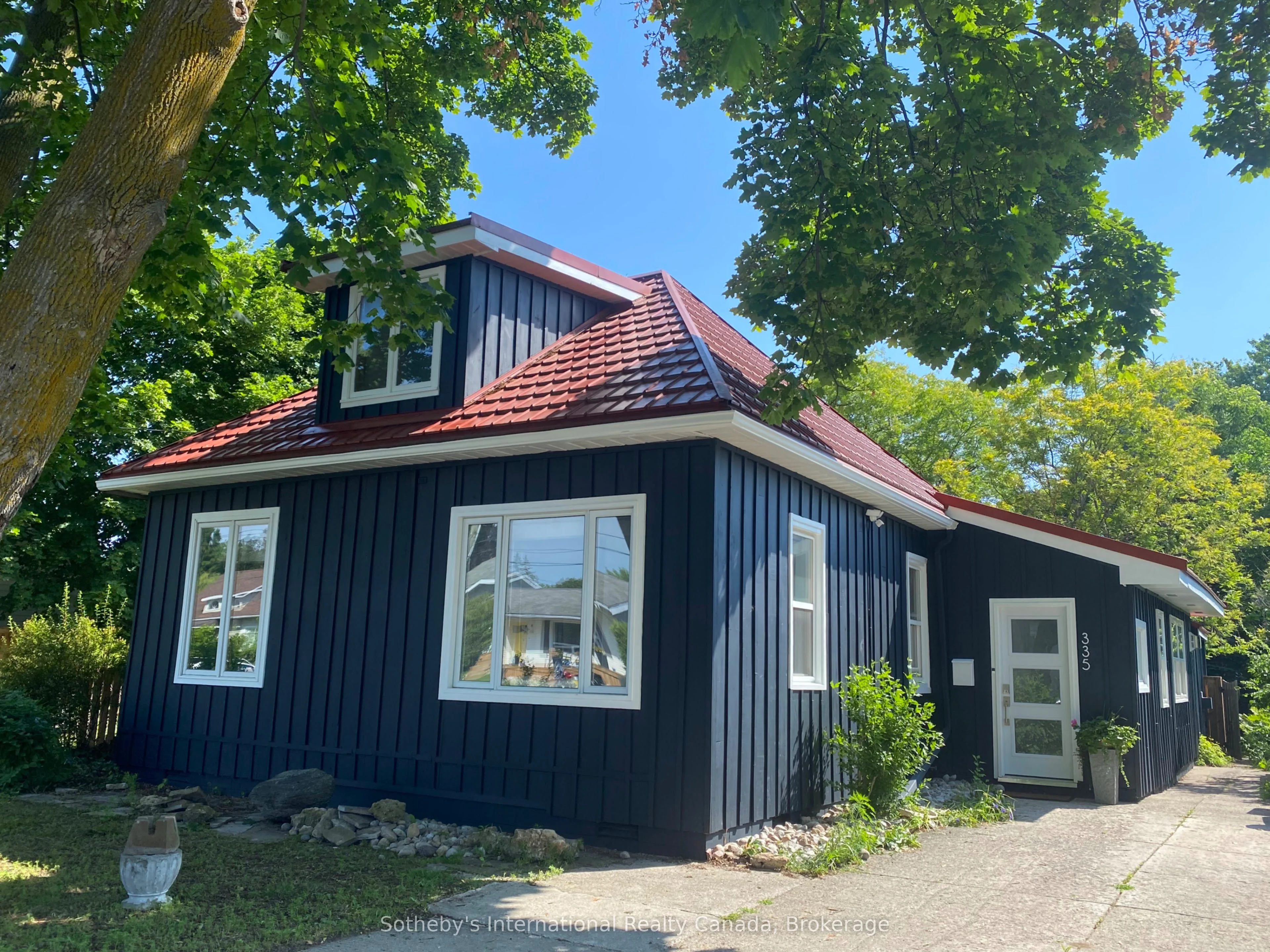 335 Napier Street, Collingwood, ON L9Y 3T6