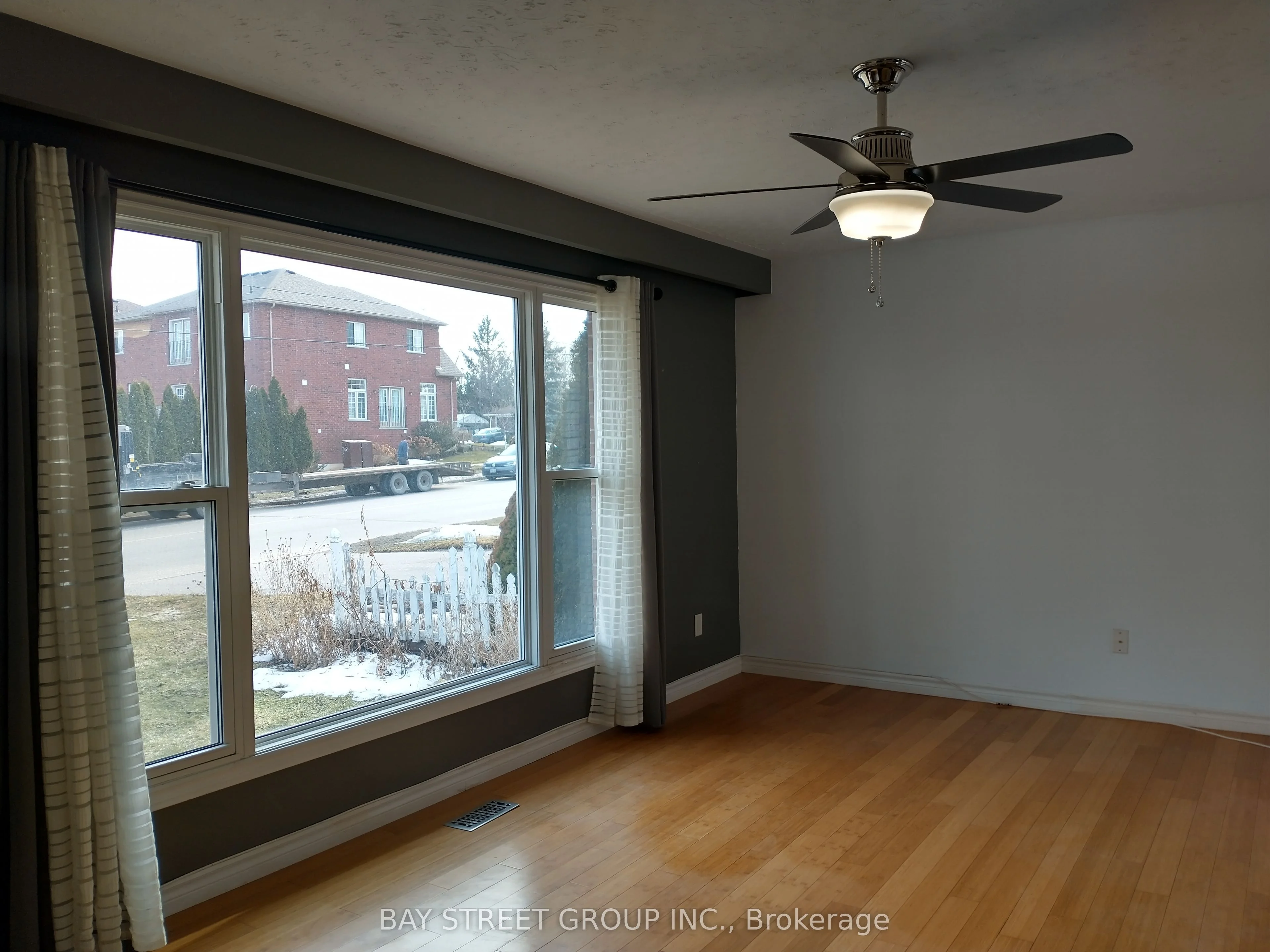 418 Little Avenue Main Level, Barrie, ON L4N 3A1