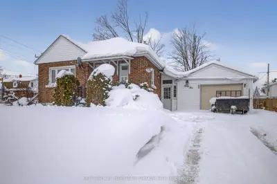 Detached in Orillia