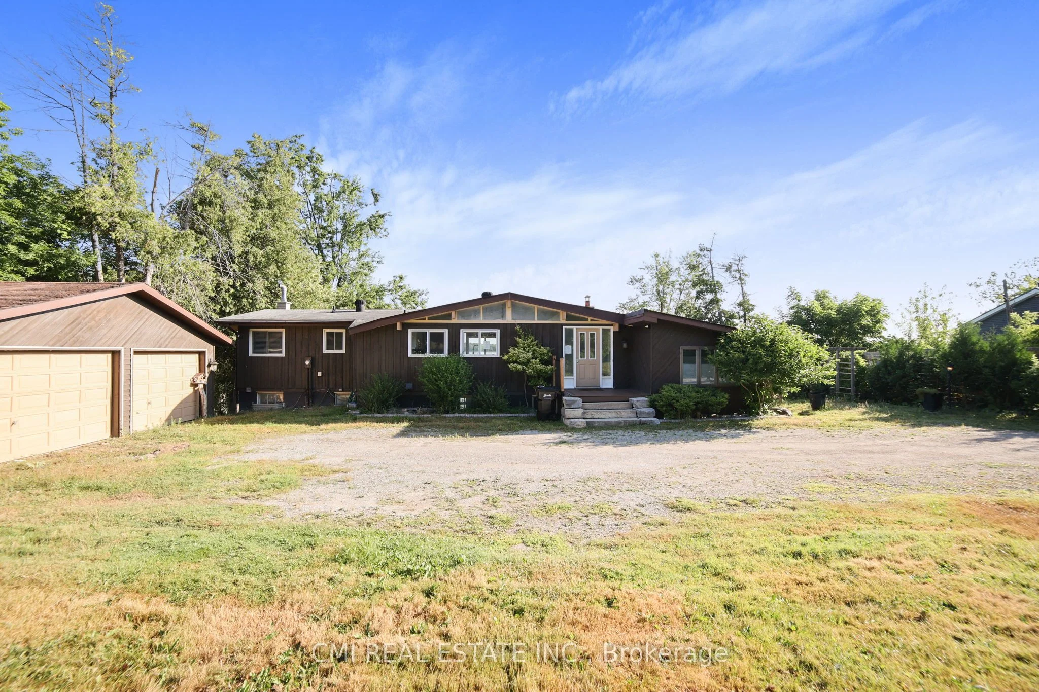 54 Little Lake Drive, Barrie, ON L4M 7C1