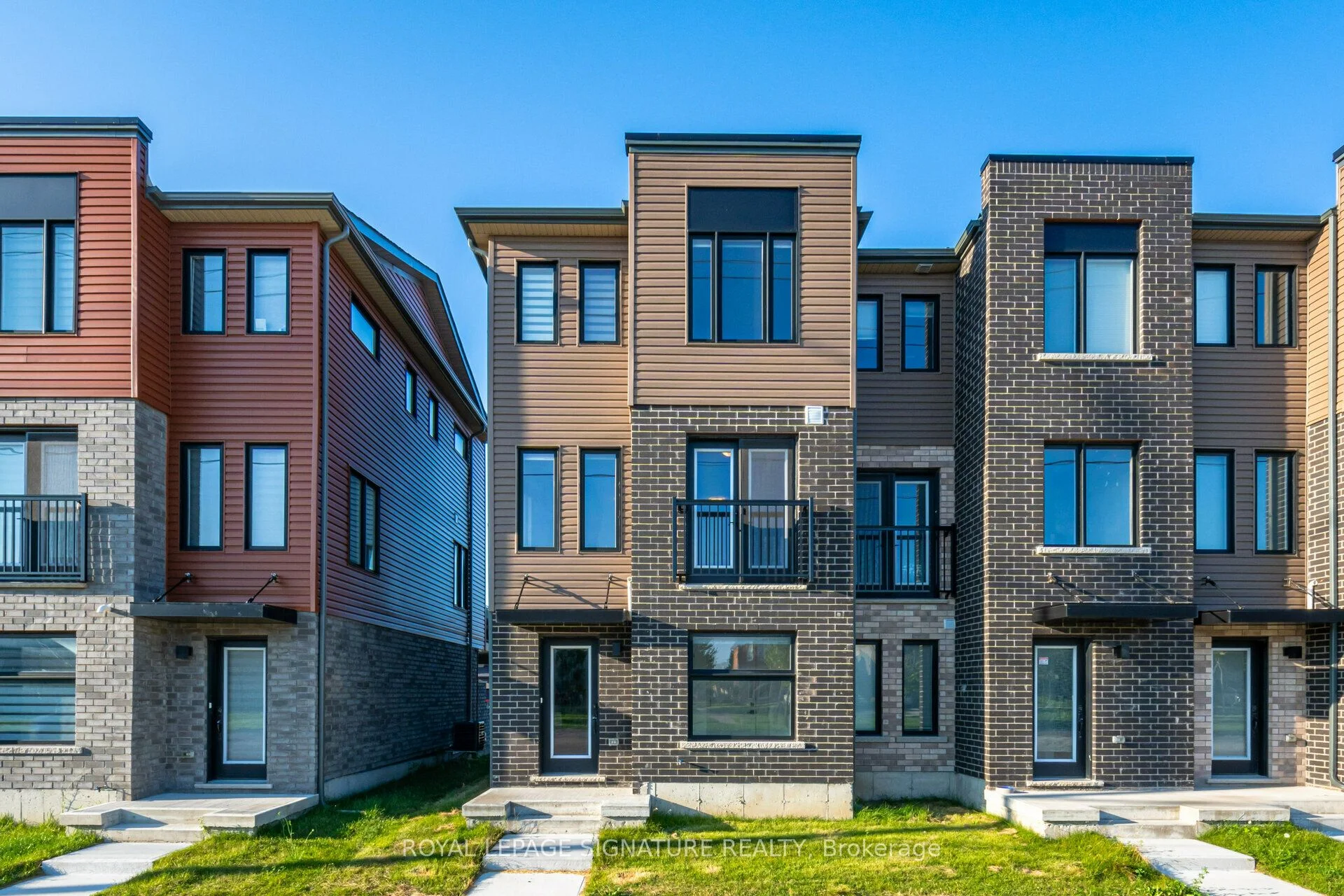 63 Fairlane Avenue, Barrie, ON L4N 6K7