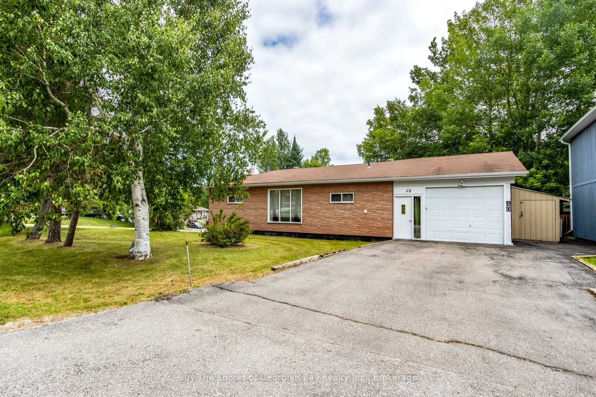 40 Lepage Drive, Penetanguishene, ON L9M 1R5