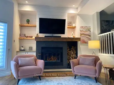Condo Townhouse in Collingwood